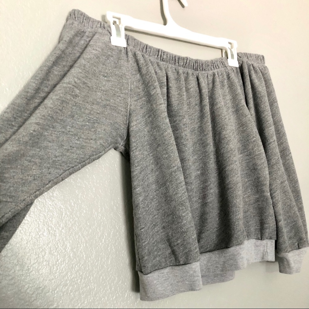 Truly Madly Deeply (UO) | Cropped Sweatshirt